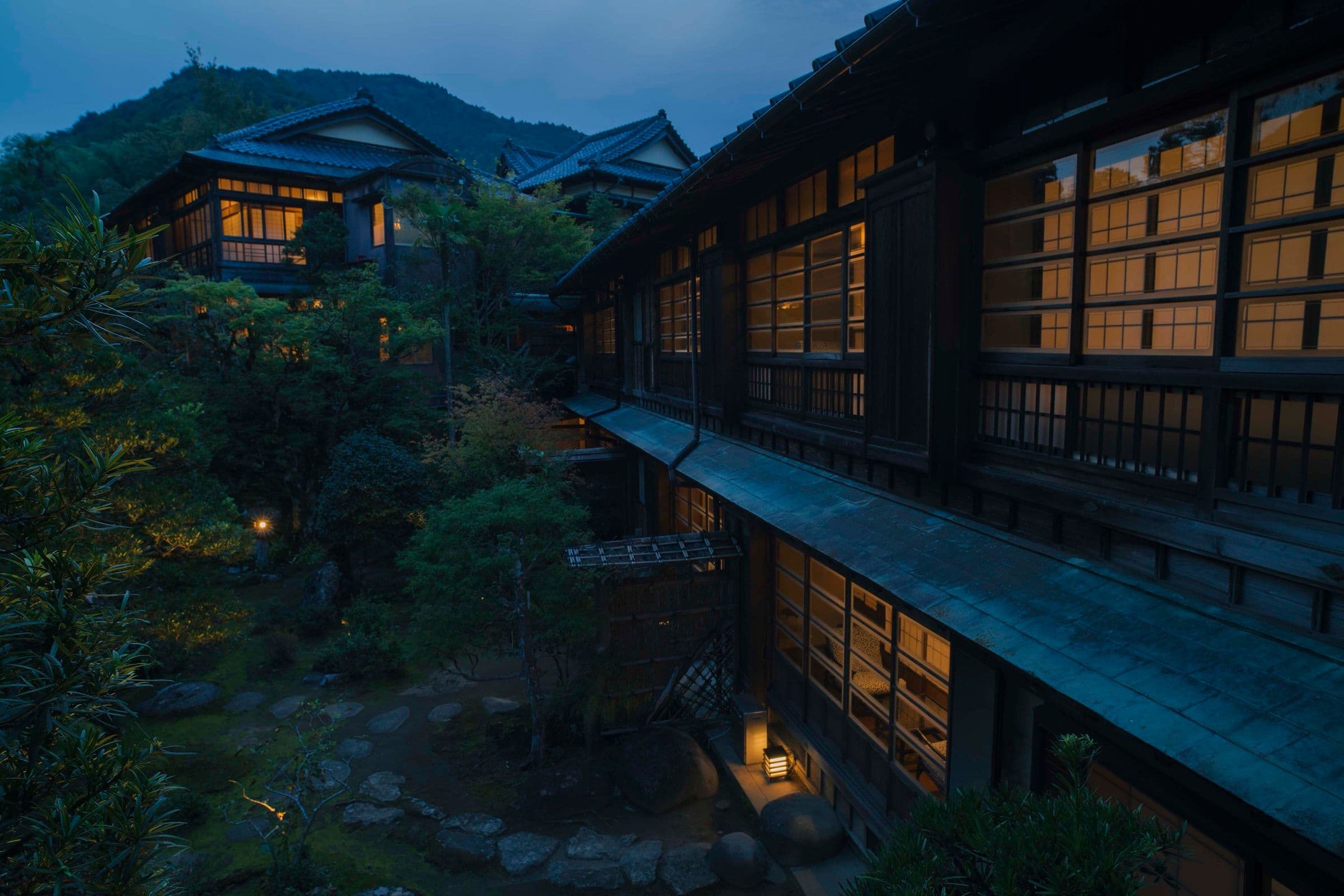 Ochiairo — night exterior along the Amagi valley